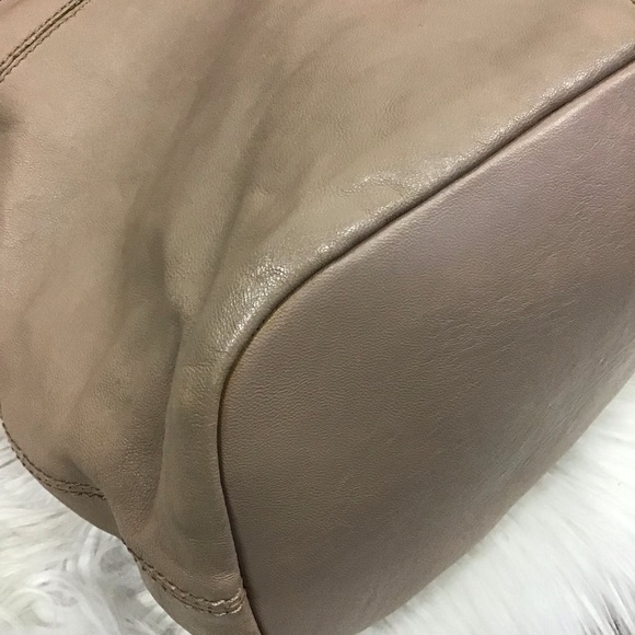 Givenchy Nightingale Tote Large - Picture 6 of 11